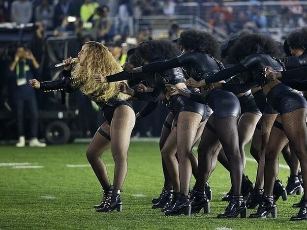 Beyoncé durante su actuación en la final de la Super Bowl 2016./cordon press.