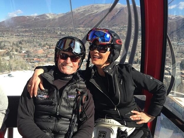 Mcohael Dougasl esquiando con su mujer, Catherine Zeta-Jones.