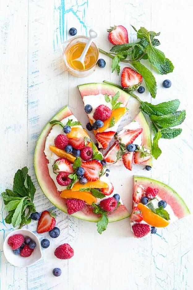 Pizza de sandía, yogur y frutas/Bakersroyale