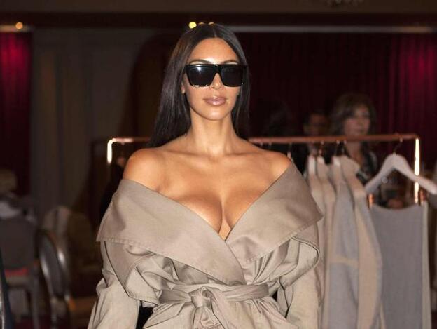 Kim Kardashian durante la Semana de la Moda de París donde vivió su pesadilla./gtres.