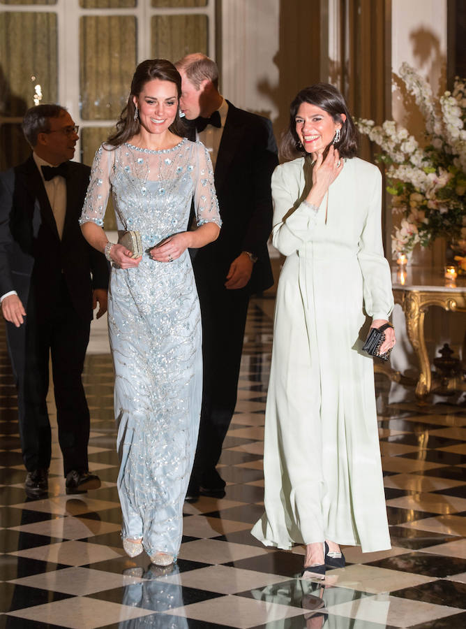 Los looks de Kate Middleton en París: cena en la Embajada