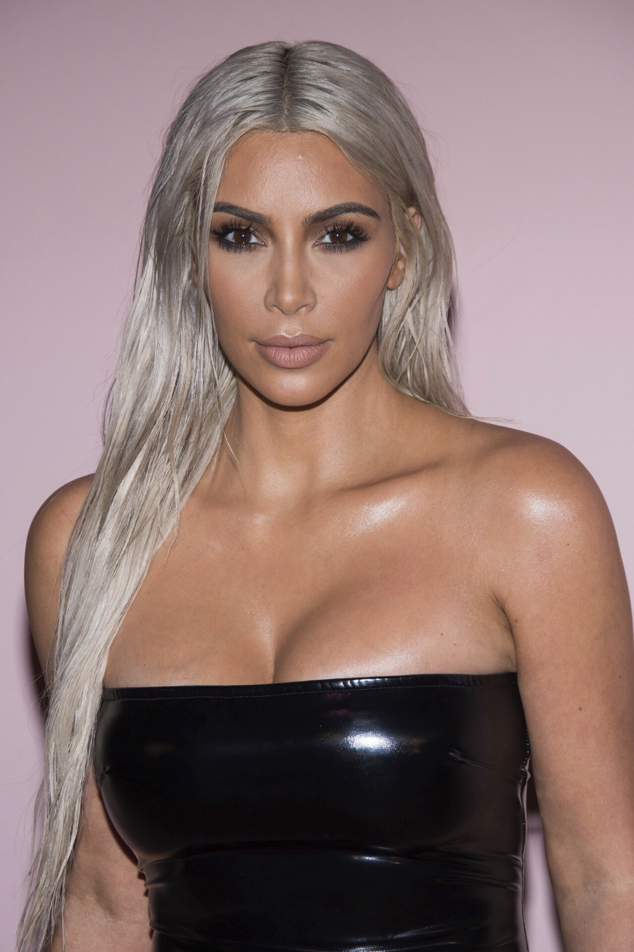 Famosas con las mejores cejas: Kim Kardashian