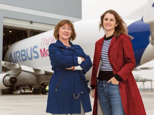 Mercedes Oliver y Andrea Grande, ingenieras aeronáuticas en la Multinacional Airbus
