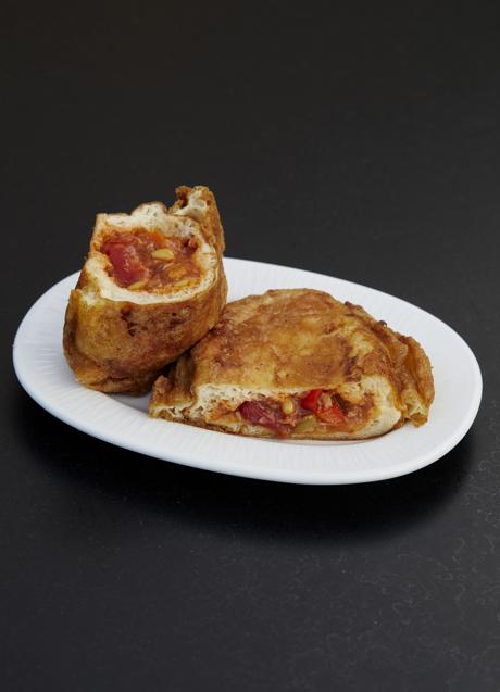 El pepito valenciano, un ejemplo de la maestría bocadillera de la comunidad valenciana. / DEBATE