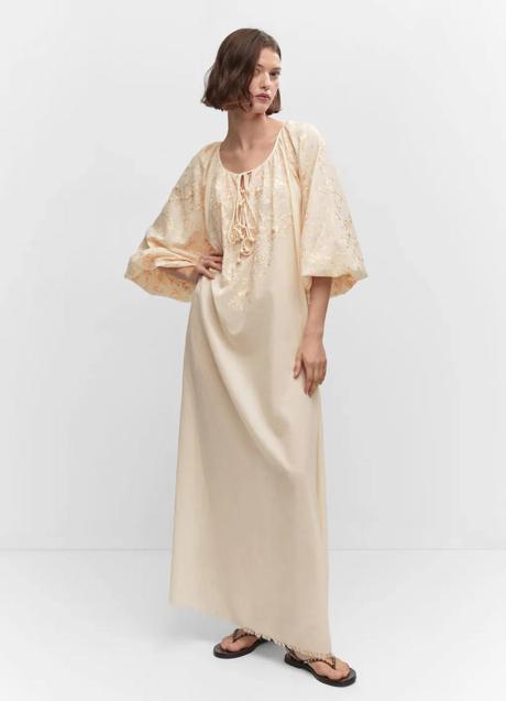 Vestido largo bordado estilo boho