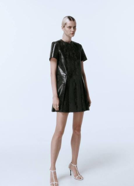 Vestido corto efecto piel en animal print