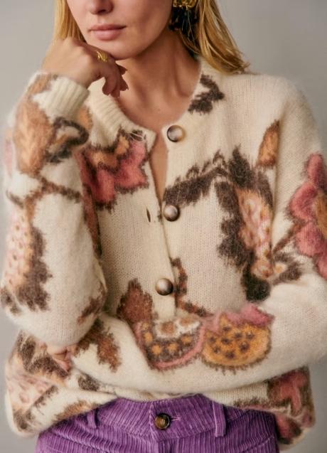 Cárdigan con estampado de flores de Sezane (115 euros)
