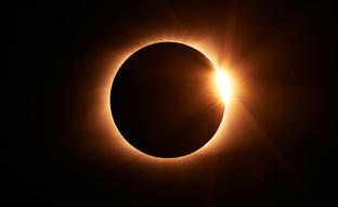 Rituales de buena suerte para atraer la energía del eclipse solar del 8 de abril