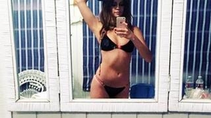 Las famosas no dejan el bikini ni en invierno