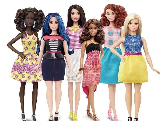 Así es la nueva Barbie: con curvas, 'bajita' y más real | Mujer Hoy