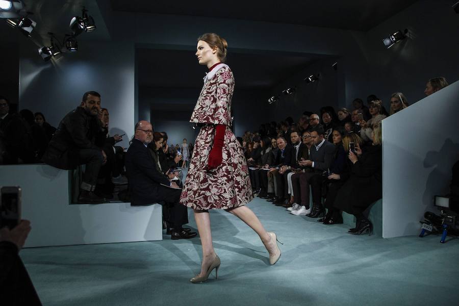 Traje de chaqueta brocado, de Oscar de la Renta