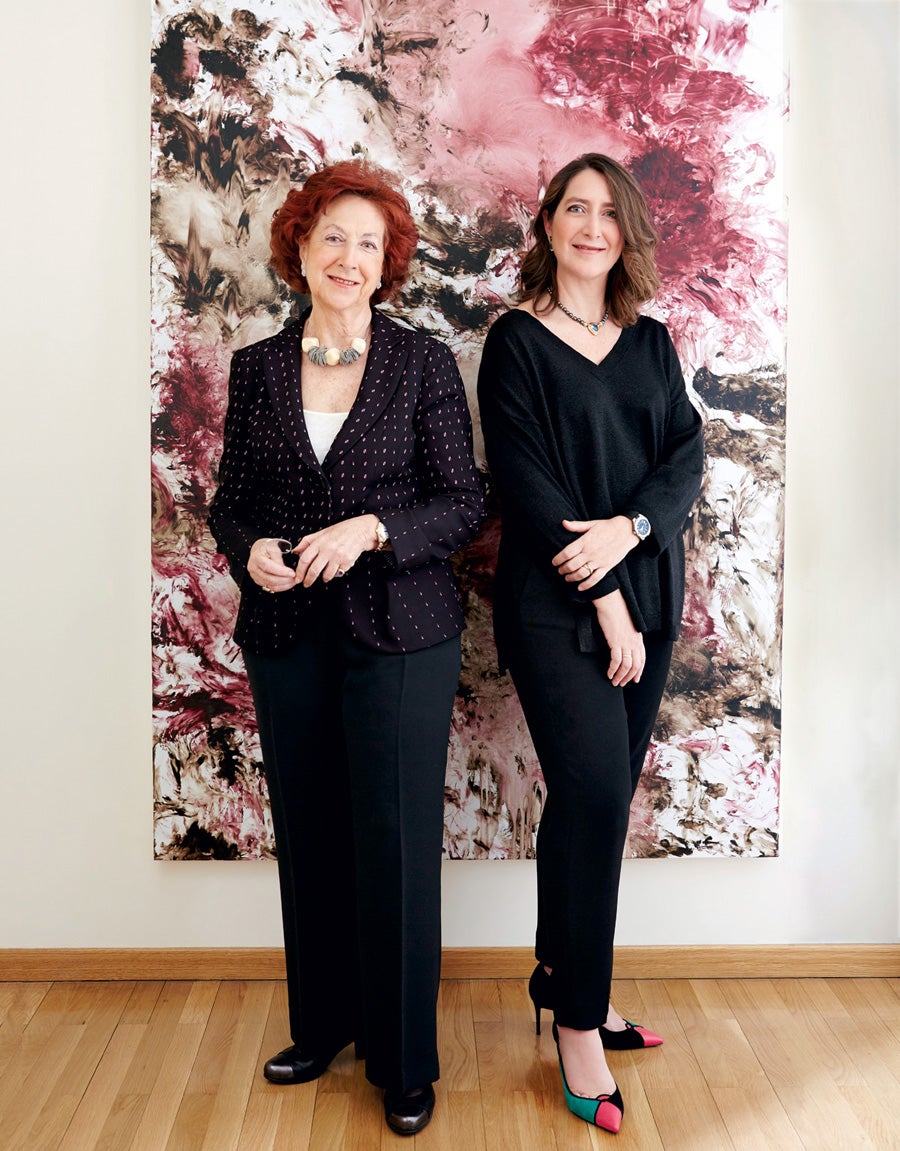 María de Corral y Lorena Martínez de Corral. Comisarias de arte