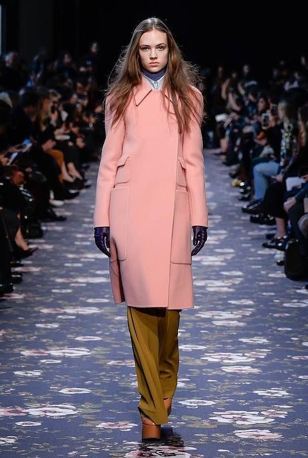 Abrigo rosa de Rochas para el invierno 2016-2017