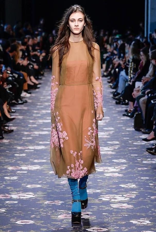 Vestido bordado de Rochas para el invierno 2016-2017