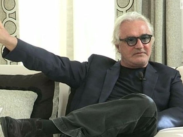 Flavio Briatore durante la entrevista en la que ha negado los retoques./twitter.