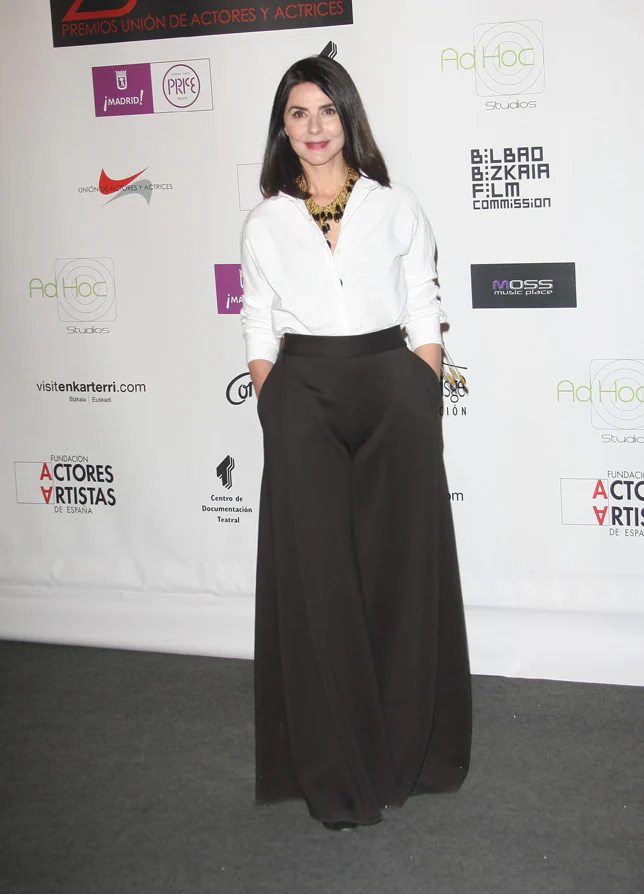 El look de Ana Fernández en los Premios Unión de Actores y Actrices