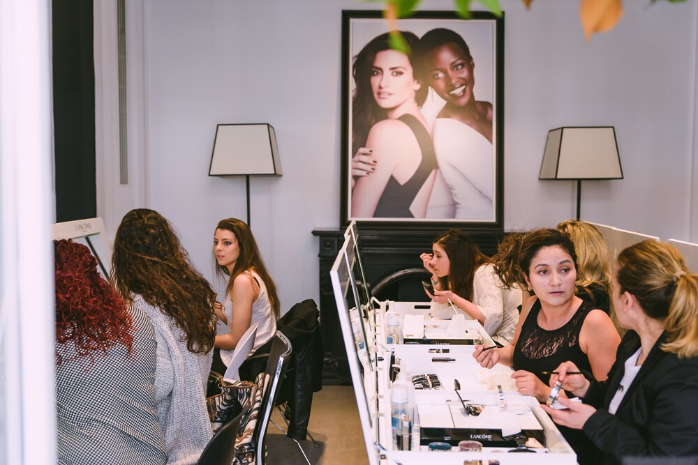 Las usuarias de Mujerhoy en el curso de maquillaje en La Maison Lancôme