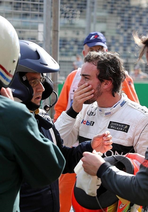 Fernando Alonso, milagrosamente ileso de su accidente en Melbourne