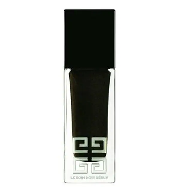 Le Soin Moir Serum 2ª Generación de Givenchy (387 €), con alga alaria esculenta que reactiva la circulación del oxígeno.