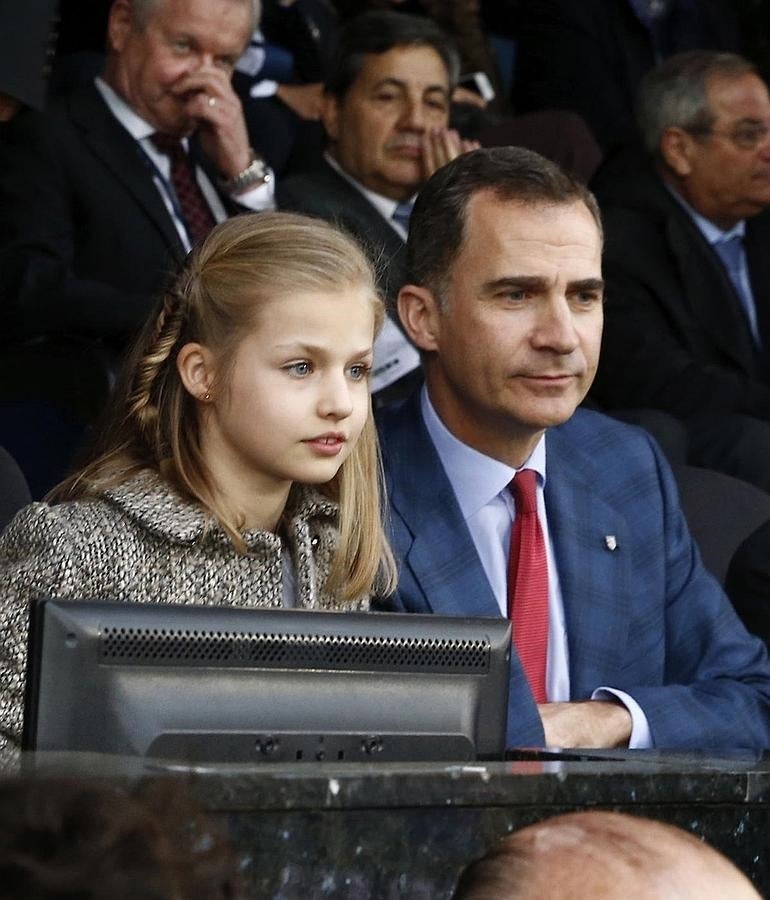 El Rey y su hija Leonor vibran con el partido del Atlético de Madrid frente al Bayern de Múnich