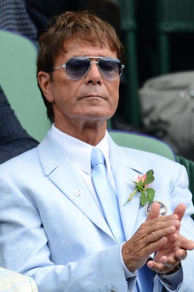 Cliff Richard en una imagen de archivo durante un partido de Wimbledon./gtres.