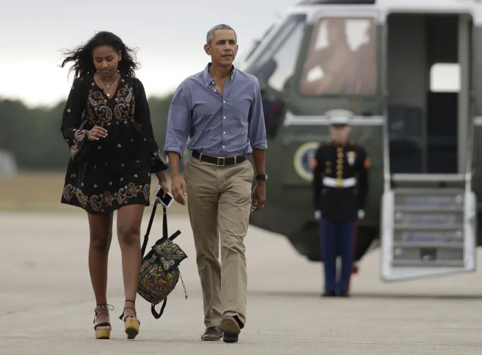 Sasha Obama y su 'airport style'
