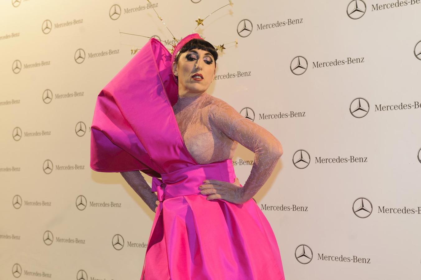 Rossy de Palma con el segundo de los modelos que lució