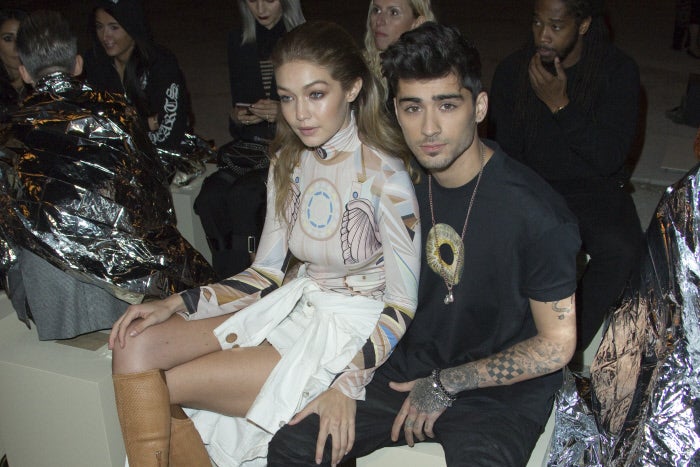 Gigi Hadid y Zayn Malik en el desfile de Givenchy en la Semana de la Moda de París