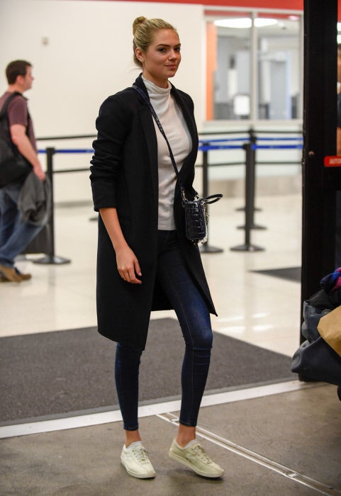 El look de aeropuerto de Kate Upton