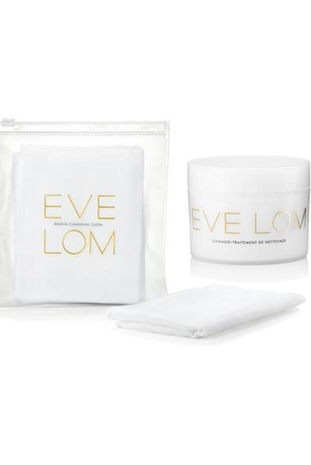 Cleanser de Eve Lom. Su componente principal el eucalipto, más aceite de manzanilla egipcia y manteca de cacao. Puede ser utilizado por todos los tipos de pieles incluso las más sensibles. (42 €. 50 ml. 68 €. 100 ml; 115 €. 200 ml.)