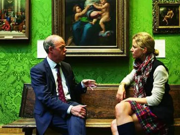 María León con Aidan Weston Lewis, en la Scottish National Gallery.