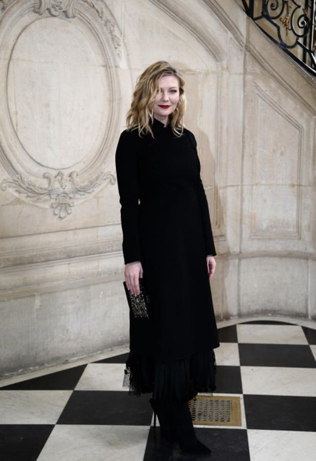 Famosas en el desfile de Christian Dior en París: Kristen Dunst