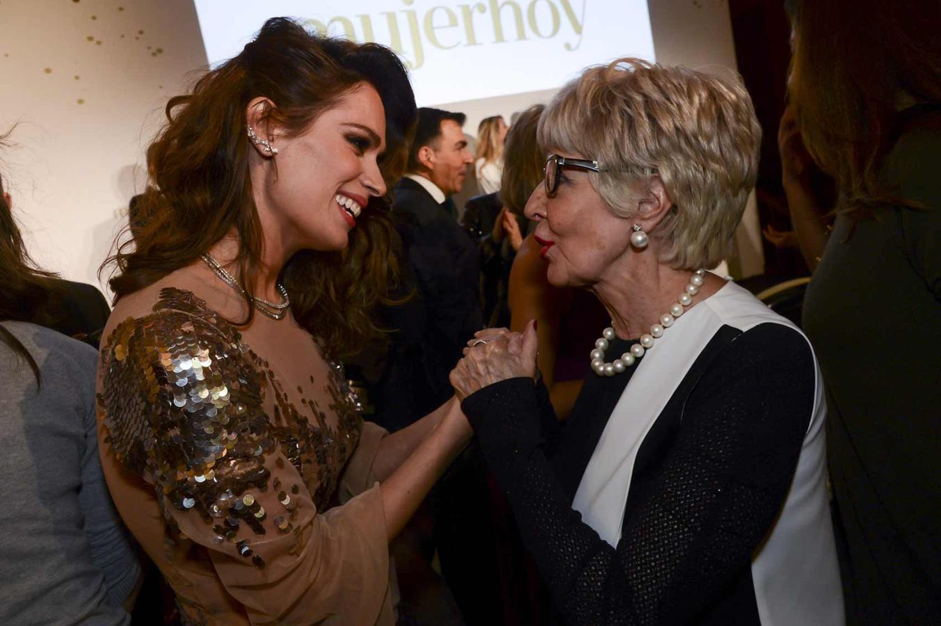 Famosos en los Premios Mujerhoy: Mar Saura y Concha Velasco