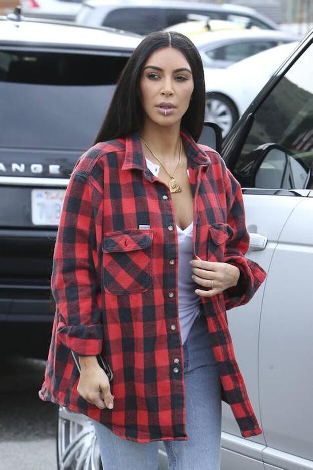 Kim Kardashian por las calles de California./gtres