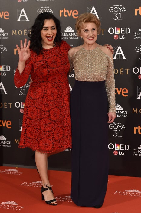 Goya 2017: Marisa Paredes y María Isasi en la alfombra roja