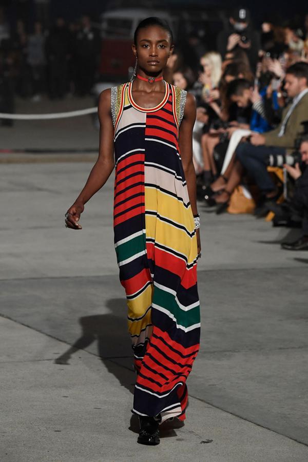 Nuestros looks favoritos del desfile de Tommy Hilfiger