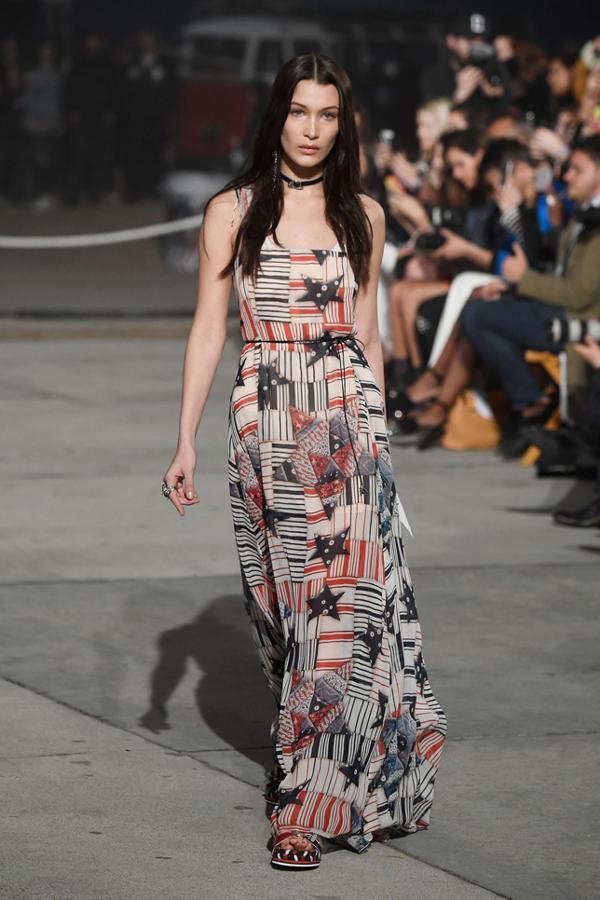 Nuestros looks favoritos del desfile de Tommy Hilfiger