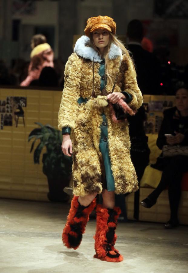 Desfile de Prada otoño-invierno 2017/18 en la Semana de la Moda de Milán