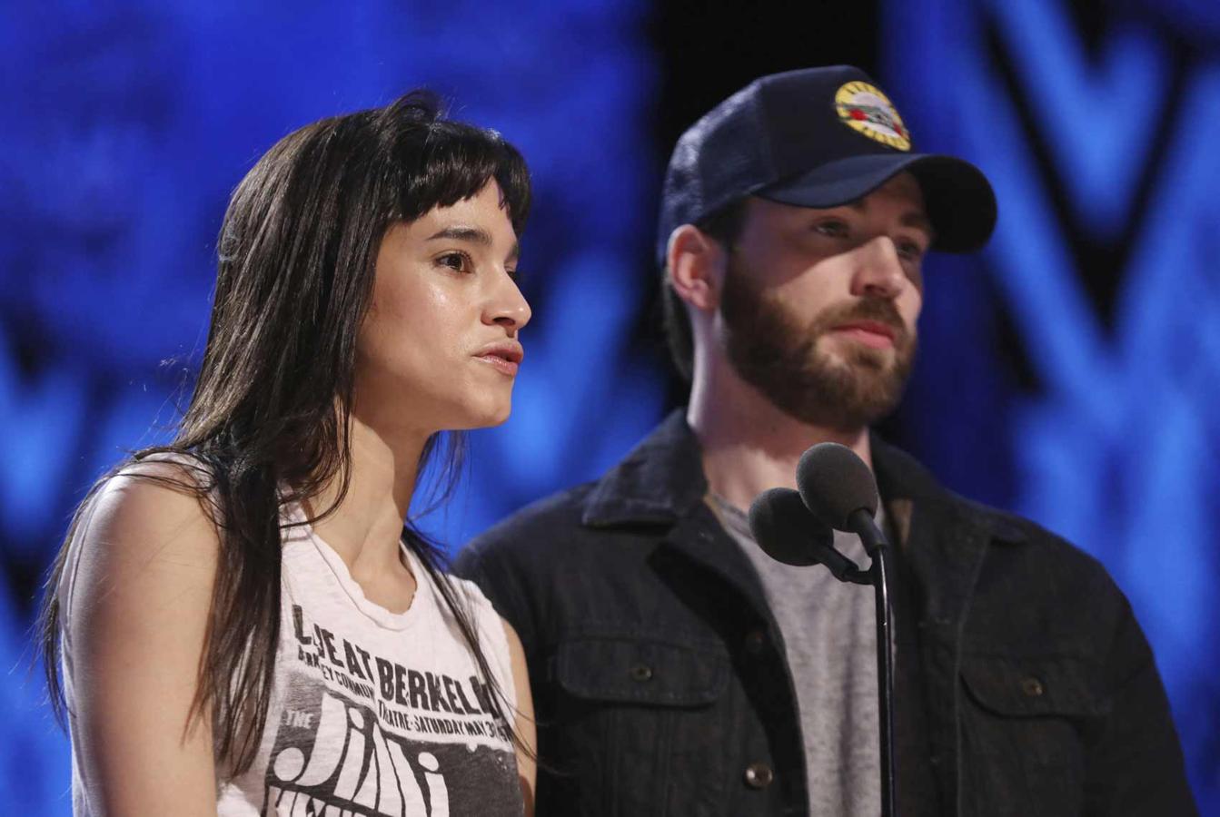 Ensayo de la gala de los Oscar 2017: Sofia Boutella y Chris Evans