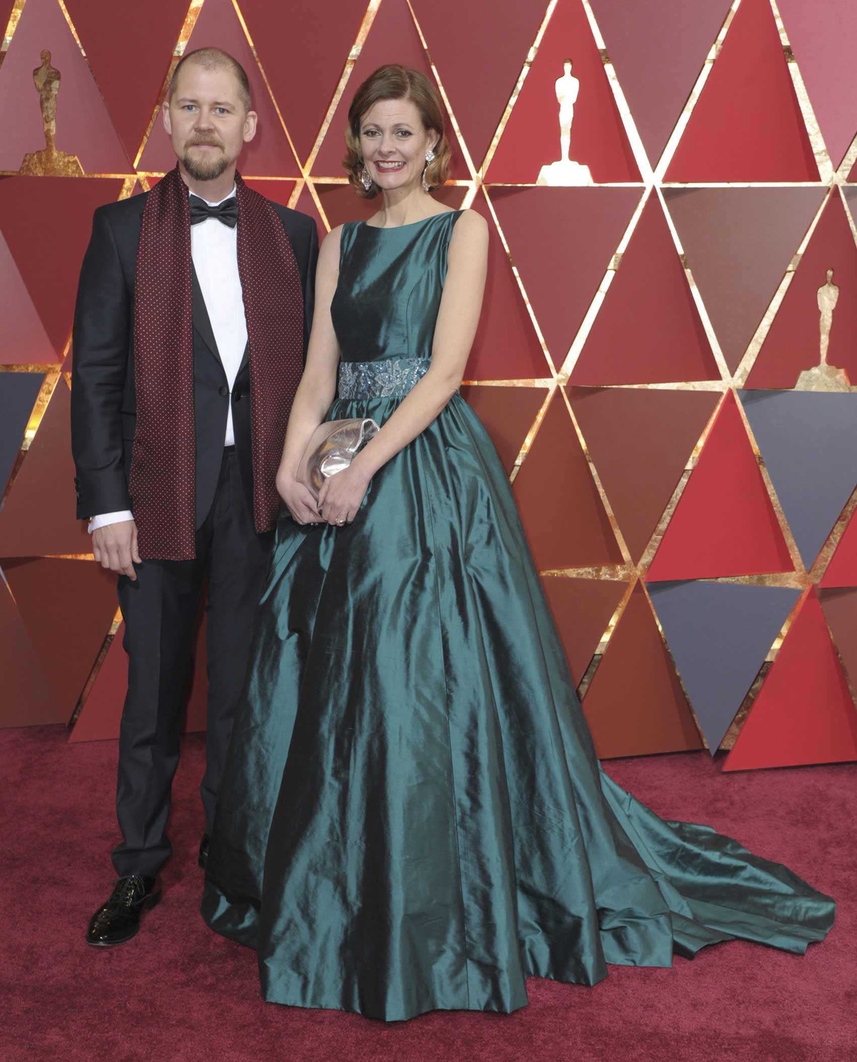 Las parejas en la alfombra roja de los Oscars 2017: Love Larson y Eva von Bahr