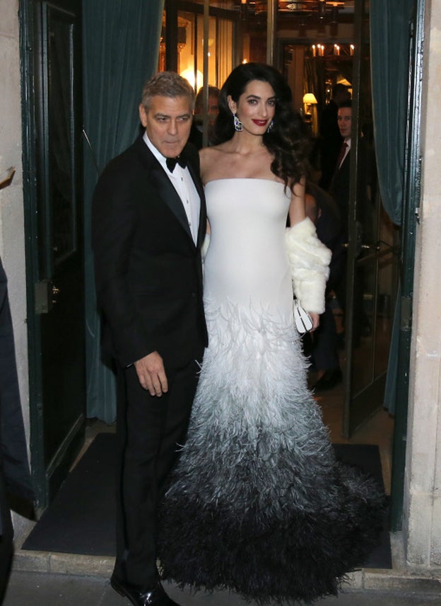 Amal Alamuddin, de Atelier Versace en los Premios César en París.