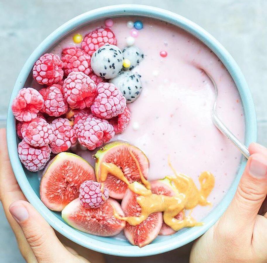 Smoothie bowl con mucha fruta