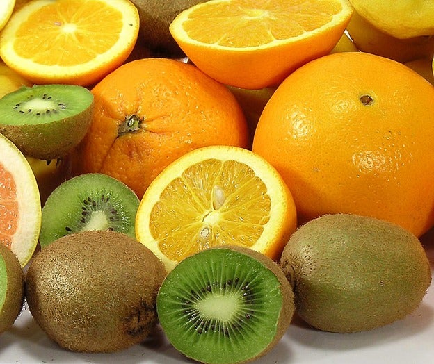 Consume mucha vitamina C como: Kiwi, lima.