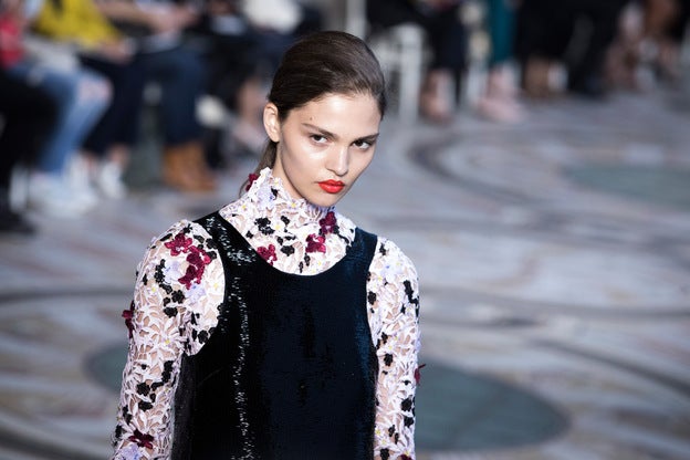 Desfile de Giambattista Valli en París