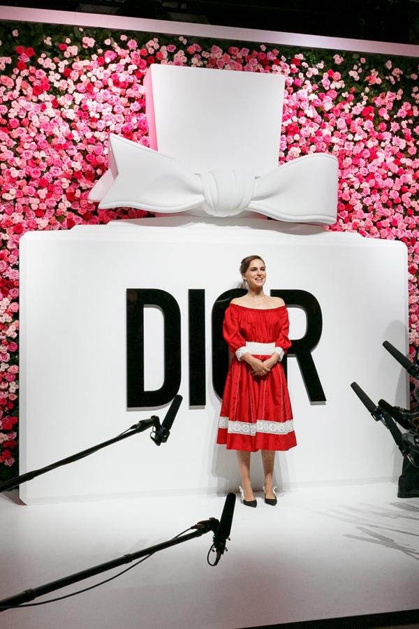 Natalie Portman presenta Miss Dior en Japón