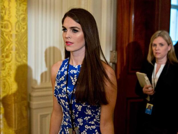 Hope Hicks en una conferencia de Donald Trump./getty