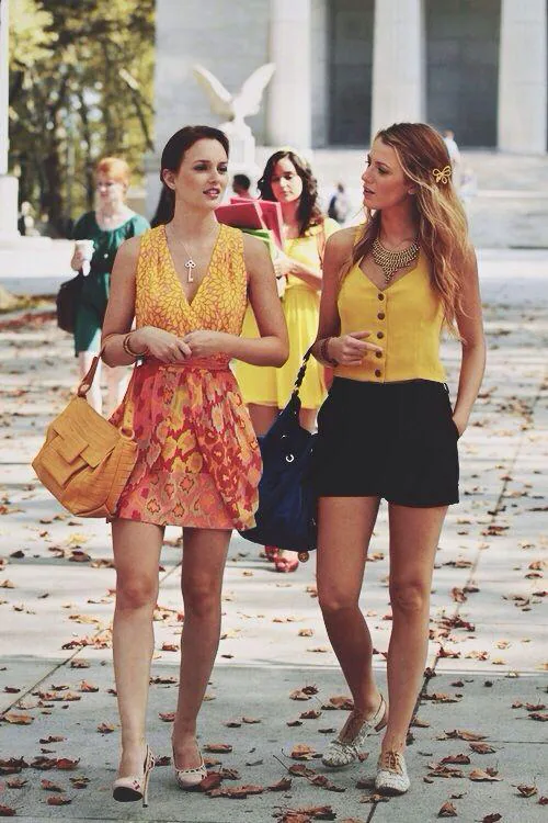 Fotos: Vuelve 'Gossip Girl' y hay 23 looks de Blair y Serena que siguen  siendo tendencia | Mujer Hoy