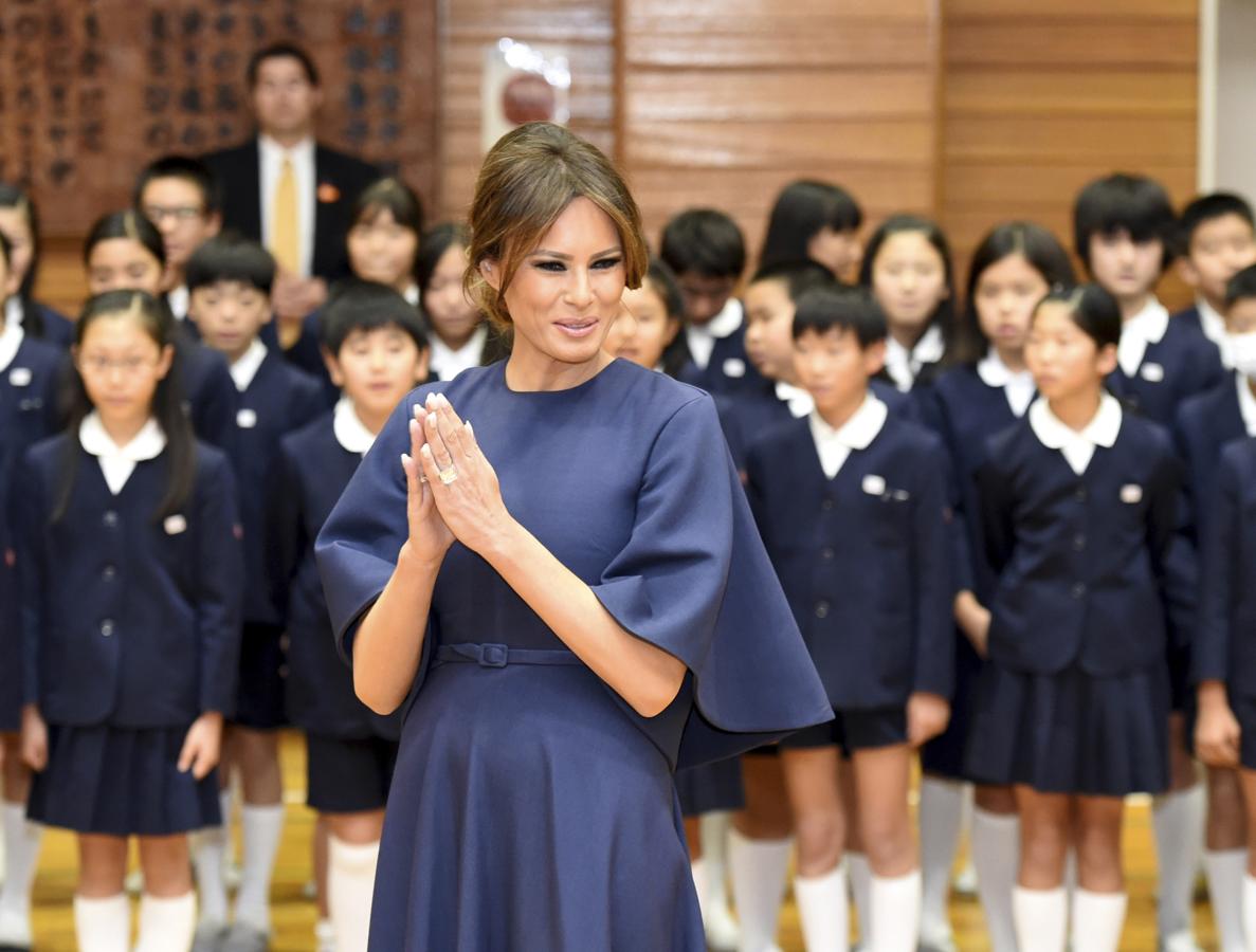 ¿Qué looks lleva Melania Trump en su maleta de viaje?