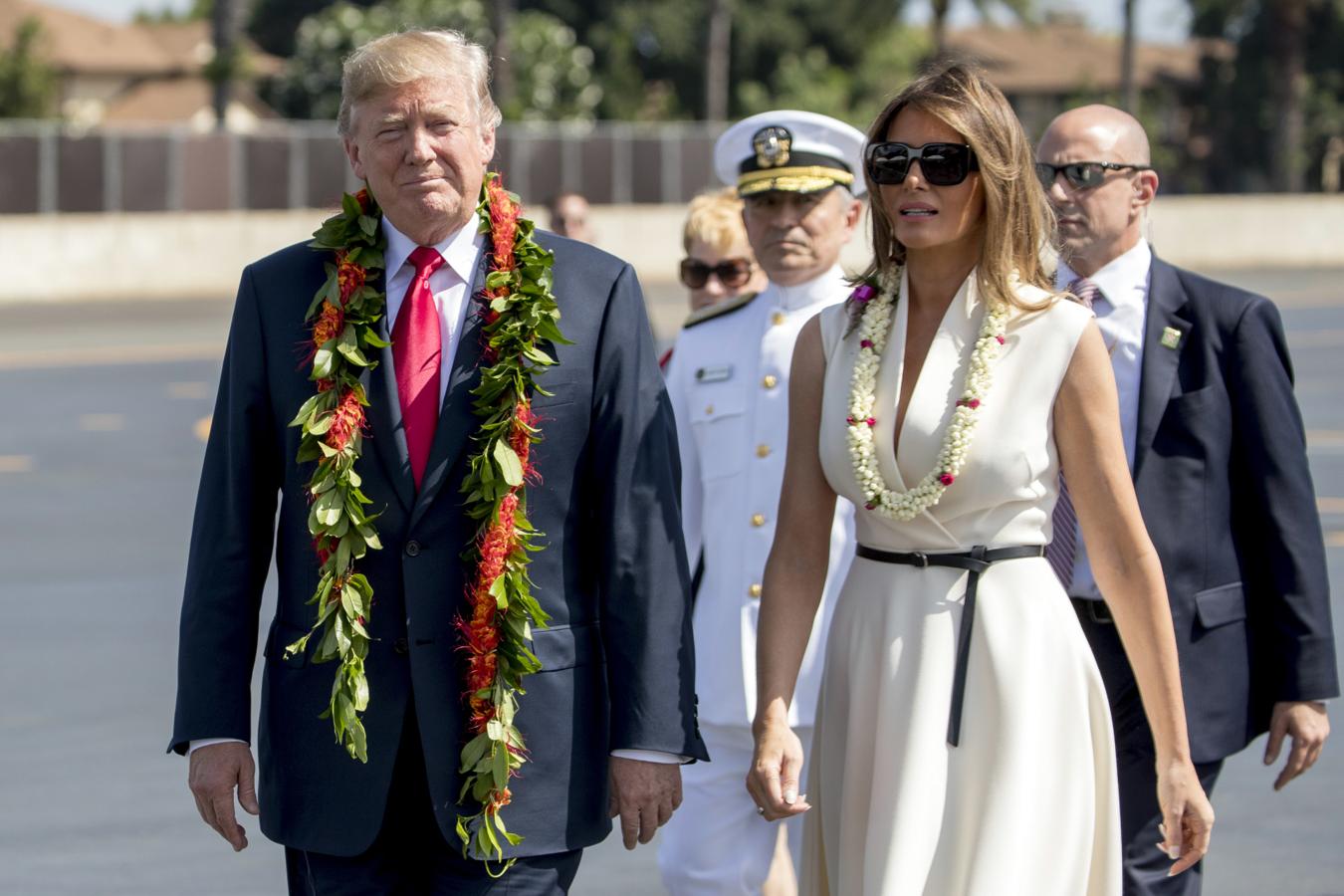 ¿Qué looks lleva Melania Trump en su maleta de viaje?