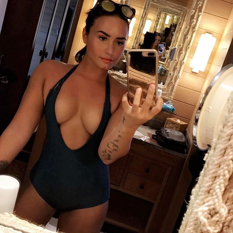 Los bikinis de las famosas en 2017: Demi Lovato